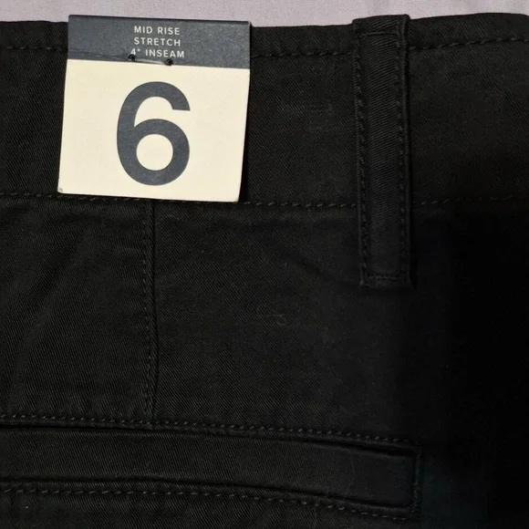 NWT Gap 4” Downtown Khaki Chino Shorts Black Size 6 - Picture 4 of 4